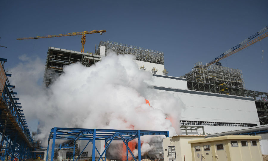 哈電集團國際公司在安排部署、區域聯動、貫徹落實等三個層面系統推進各項工作，統籌兼顧綜合平衡，精準施策步穩蹄疾，全力組織了迪拜哈斯彥項目1號機組鍋爐吹管等工作，確保了防疫和復工兩手抓。