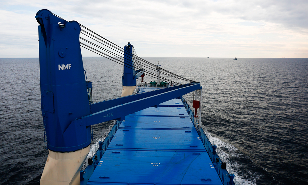 在遠望號火箭運輸船編隊出發前，航天科技一院舉行長五遙三火箭出征儀式和海運啟航儀式。在10月21日的啟航儀式上，發射隊員代表表示，在后續的工作中，將精心準備、精密計劃、精心操作、精心判讀、壓準壓實各項責任，發揚“嚴慎細實”的工作作風，確保此次任務圓滿成功。