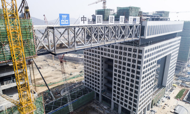 3月28日無人機航拍的提升完成的“空中生態(tài)綠廊”。（新華社記者 肖藝九 攝）