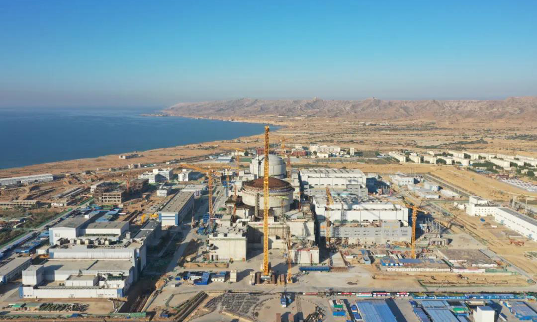 這是中國自主三代核電華龍一號海外建設取得的重大里程碑，也是雙方鞏固深化中巴全天候戰略合作伙伴關系、推進中巴核能合作的重要成果。