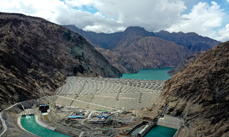 阿爾塔什水利樞紐工程總裝機(jī)容量755兆瓦，設(shè)計(jì)年發(fā)電量21.86億千瓦時(shí)。樞紐工程對(duì)推動(dòng)南疆地區(qū)經(jīng)濟(jì)可持續(xù)發(fā)展、助力鄉(xiāng)村振興都具有重要意義。