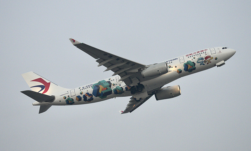 當天，上海市政府、上海世賽執行局、中國東航等領導出席彩繪飛機發布會及首航儀式，共同見證“技能夢想號”彩繪飛機的誕生與揭幕。圖為東航“技能夢想號”由上海虹橋機場首航北京首都機場。