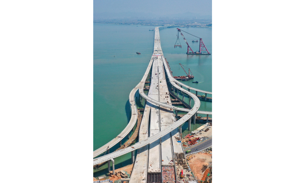 9月12日拍攝的合龍后的廈門翔安大橋（無人機照片）。