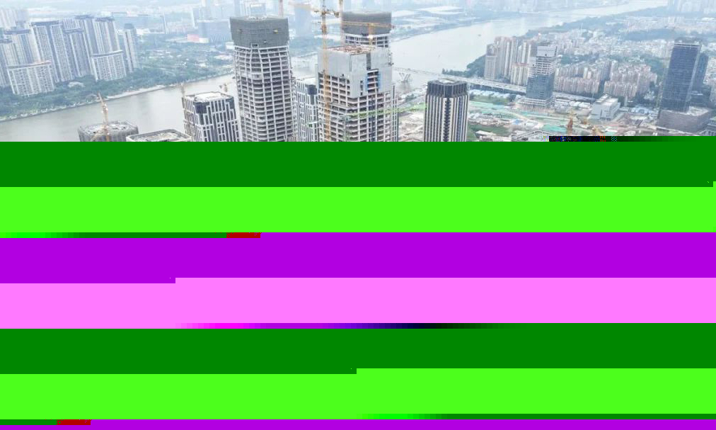 中國建筑奮力攻堅半年目標(biāo)任務(wù)，項目建設(shè)現(xiàn)場熱潮涌動，重點工程正在加速推進中。圖中正在建設(shè)的廣東廣州新華保險大廈項目是粵港澳大灣區(qū)金融合作示范區(qū)的重點工程。該項目由中建一局承建，總建筑面積約13.38萬平方米，建設(shè)內(nèi)容為一棟180米高甲級寫字樓。項目建成后，將成為集商業(yè)、辦公、公建配套設(shè)施于一體的地標(biāo)性建筑，與周邊寫字樓群、消費場所構(gòu)成核心辦公及商業(yè)區(qū)。