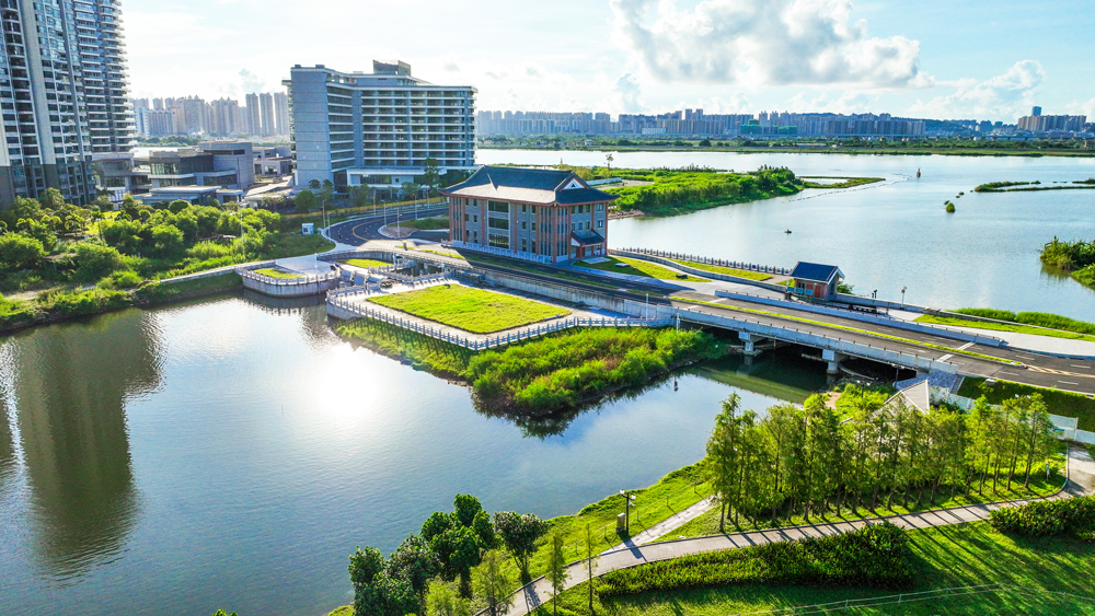 項目建成后，將形成自然生態(tài)優(yōu)美、文化特色鮮明、人文活力充沛的濱水濕地景觀帶，進一步拓寬公眾休閑度假生態(tài)空間，產生顯著的社會、經濟及生態(tài)環(huán)境綜合效益。