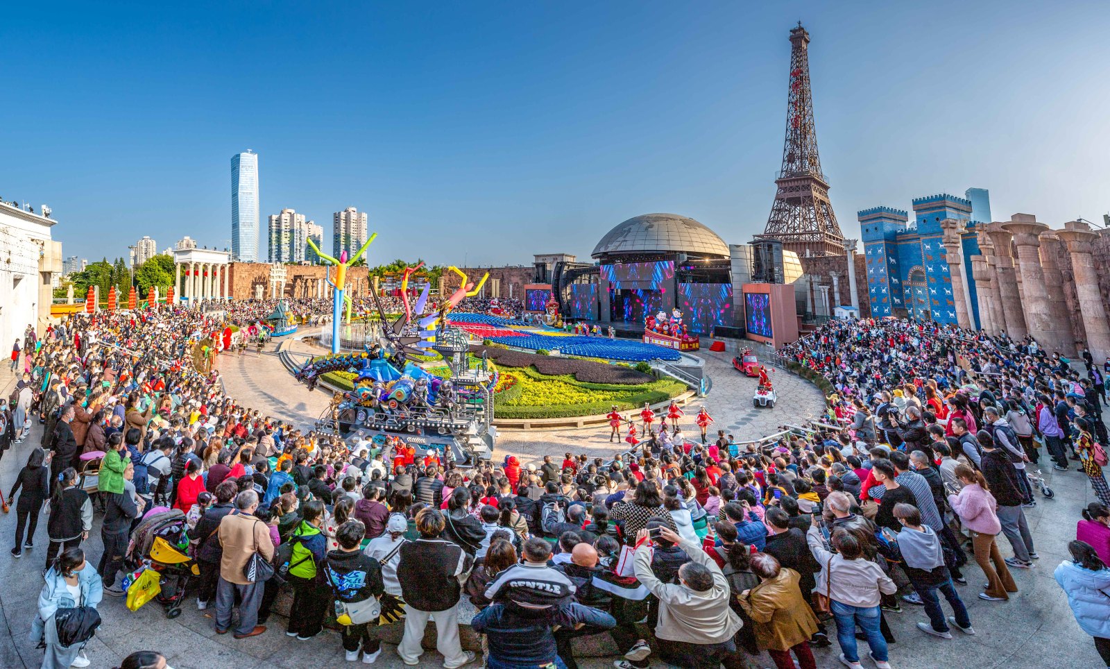 深圳世界之窗大年初一游客接待量創下同期新高.jpg 深圳世界之窗大年初一游客接待量創下同期新高.jpg